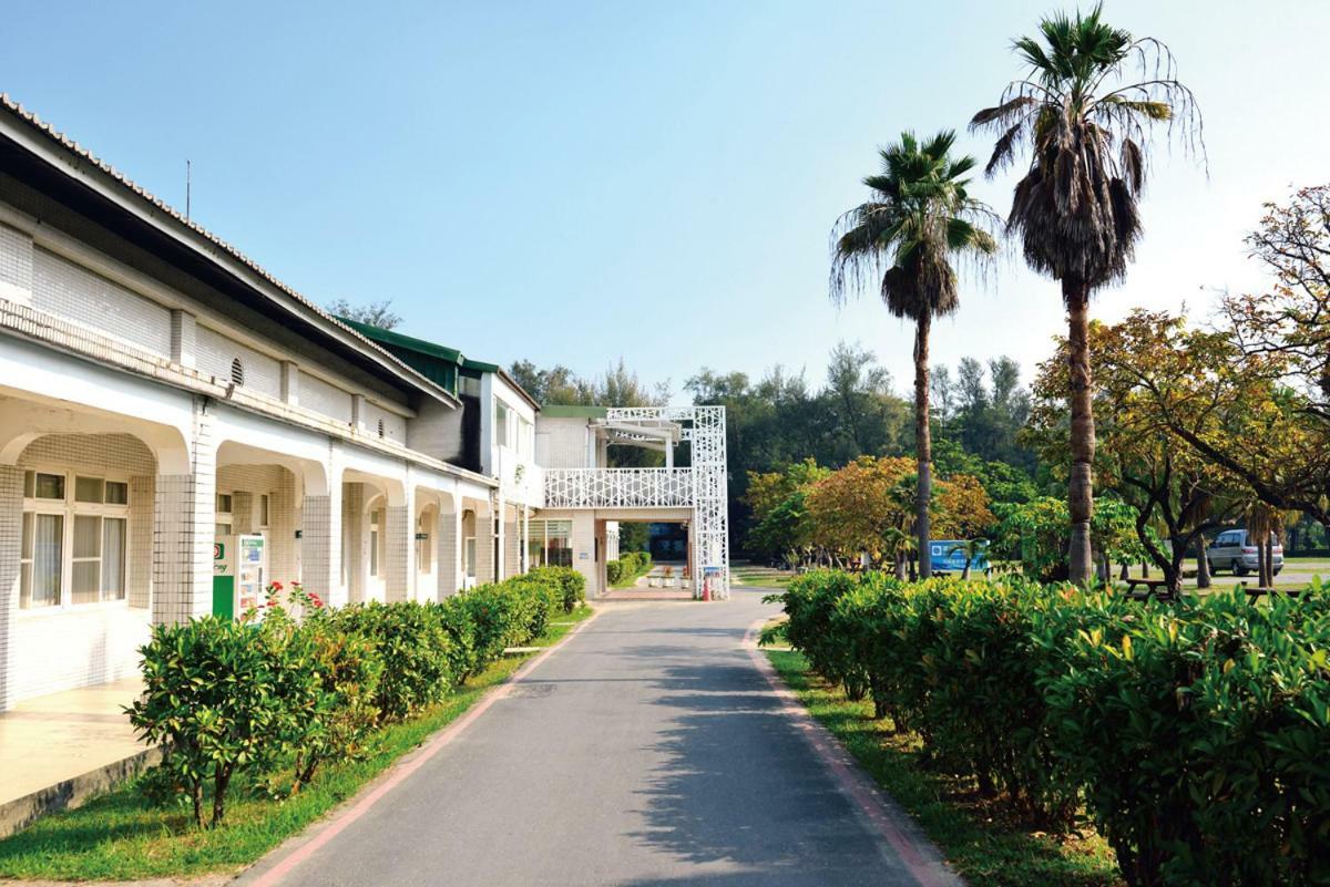 Chengching Lakefront Resort 高雄市 エクステリア 写真